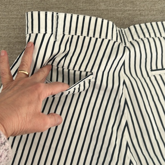 CARIBBEAN JOE COMPANY striped navy and white shorts. Size 12. NWOT. - Picture 5 of 7